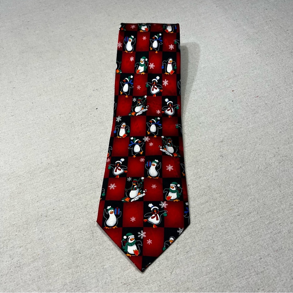 Hallmark - Yule TIE Greetings -  Penguin Pattern Silk Tie
